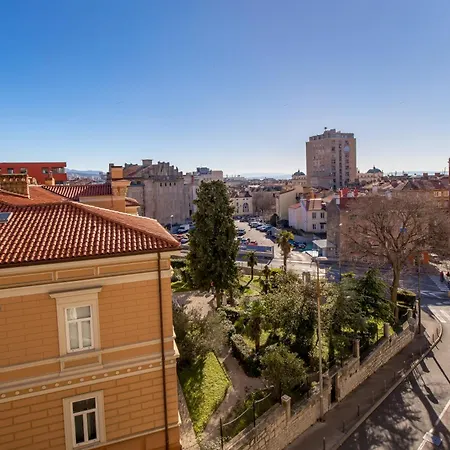 Mini Palais Apartment Rijeka