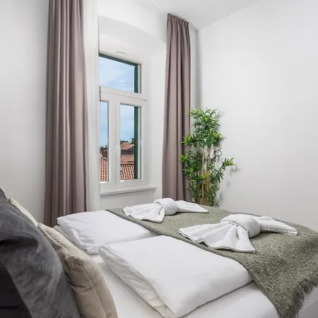 Apartment Mini Palais Rijeka